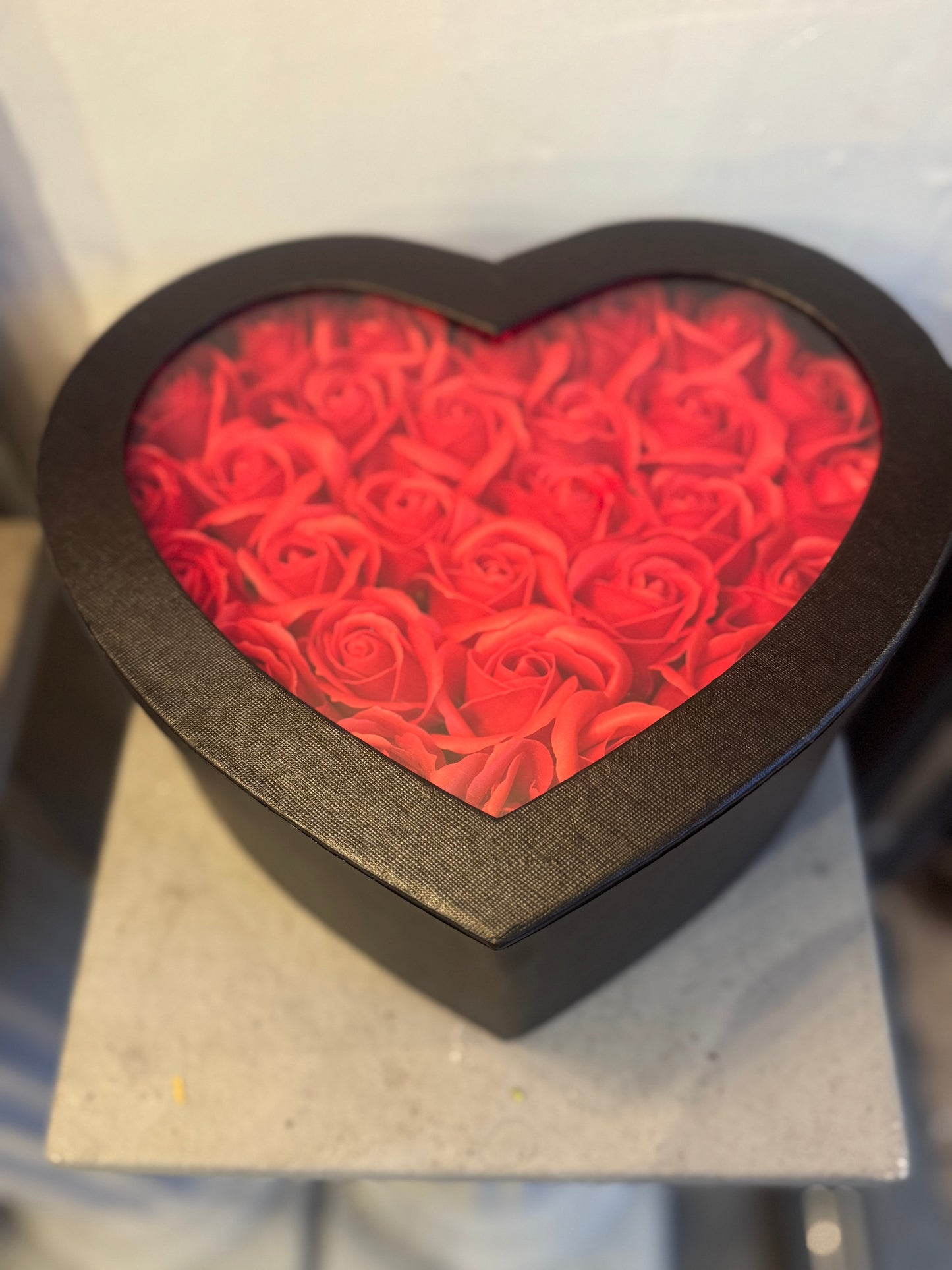 Black or Red Heart Hatbox With Red Scented Roses - 27 x 24 x 11.5cm