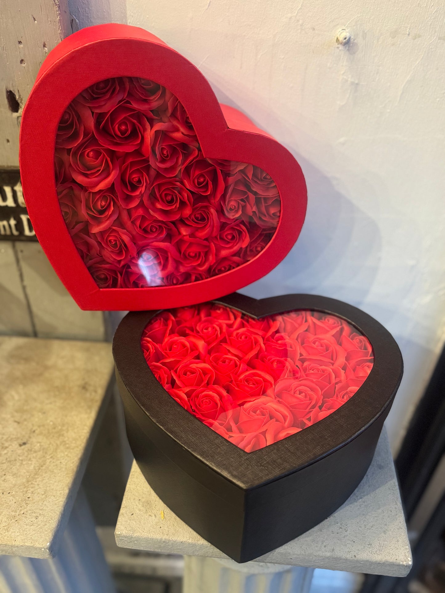 Black or Red Heart Hatbox With Red Scented Roses - 27 x 24 x 11.5cm